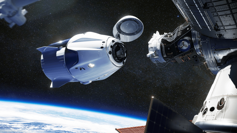 SpaceX, Uzaya Reklam Panosu Yolluyor
