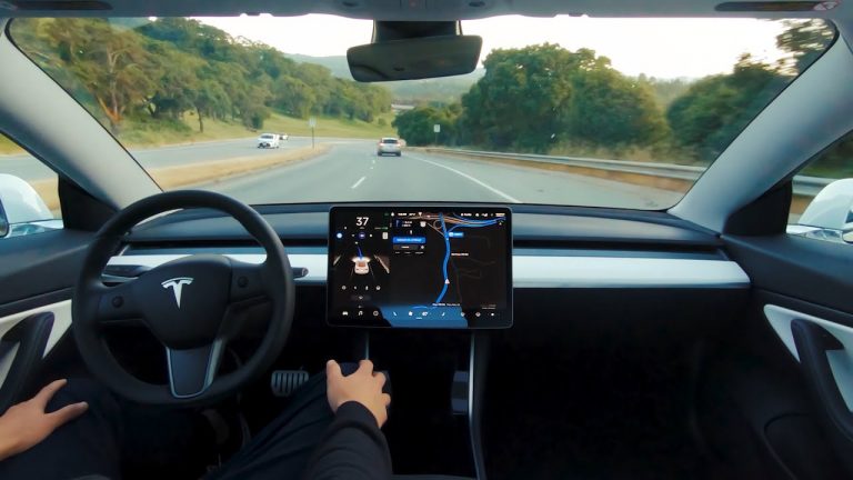 Tesla, “Full Self-Driving” Güncellemesini Geri Çekti